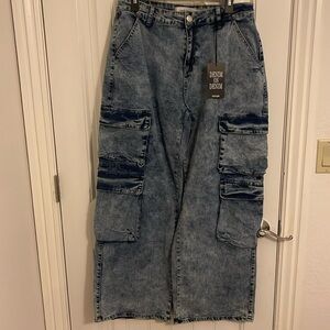 Refuge Baggy OVERSIZED 12” wide leg Cargo women’s L pocket Jeans heavy wash NWT‎
